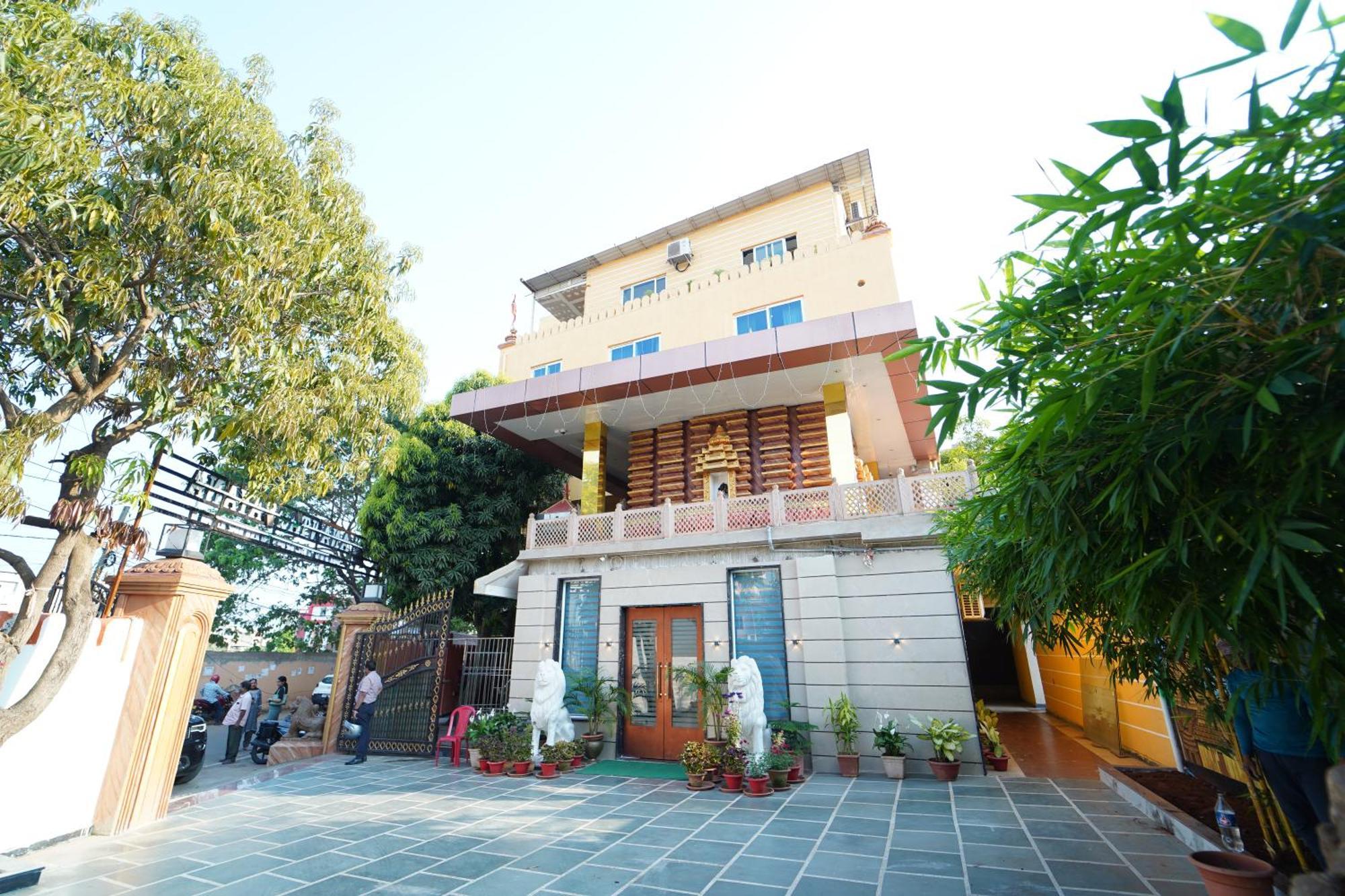 Hotel Ananta Sayana Бхубанешвар Екстериор снимка