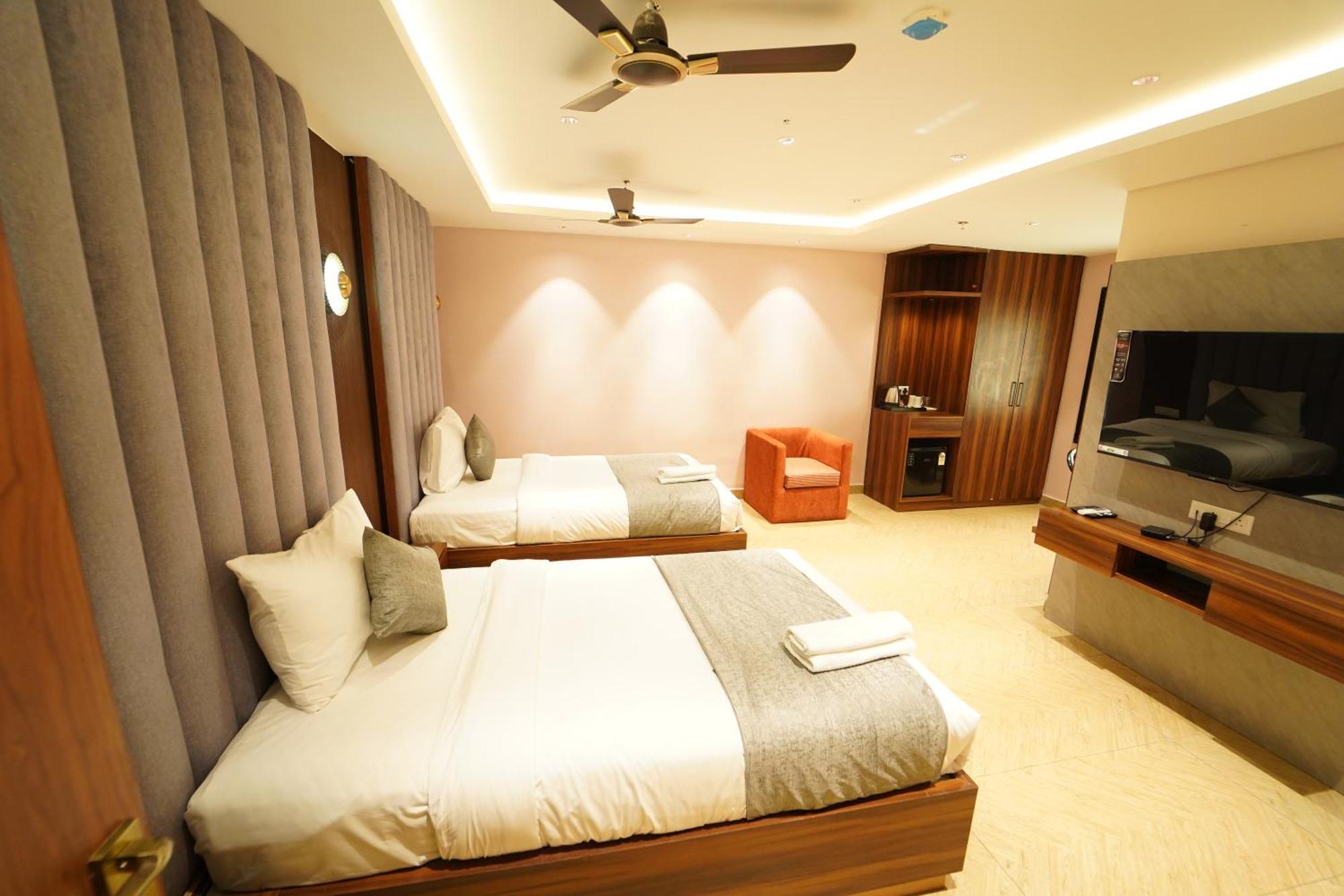 Hotel Ananta Sayana Бхубанешвар Екстериор снимка